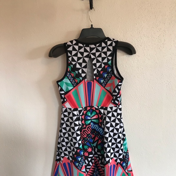 28). Sleeveless dress..CUTE. 🎶Size Small🎶NEW - Picture 5 of 7